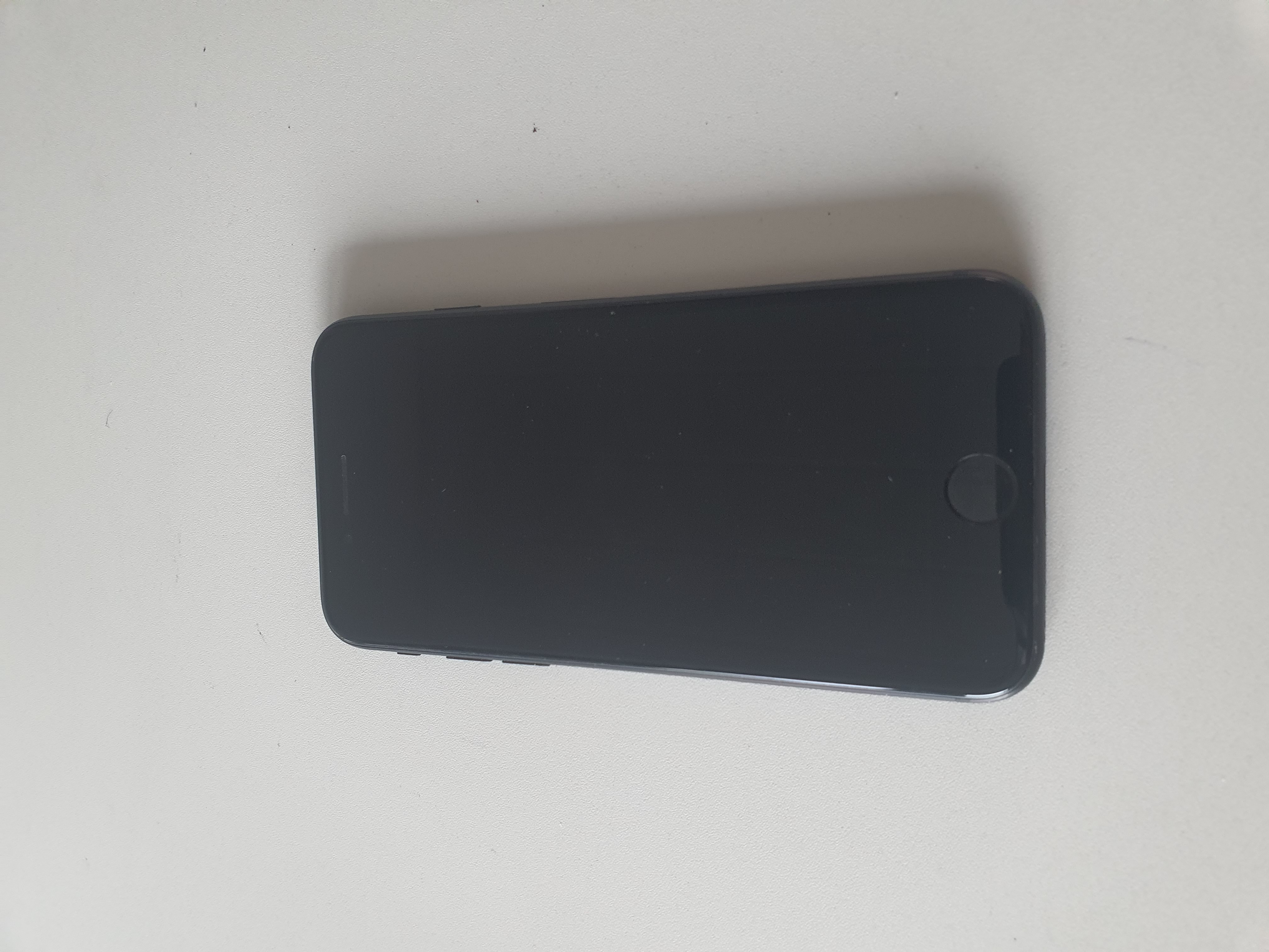 Apple iPhone 7 - 128GB - Schwarz (Ohne Simlock) -Gebraucht-